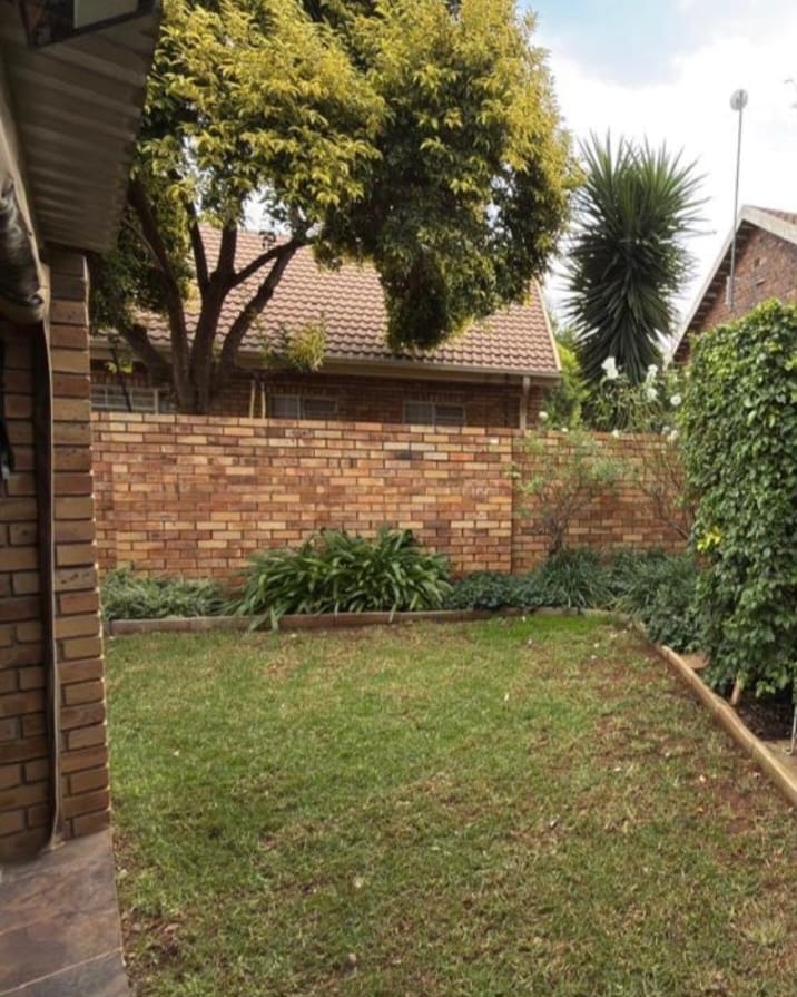 3 Bedroom Property for Sale in Rhodesdene Northern Cape